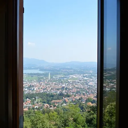 Alpina Nocleg ze śniadaniem 3*